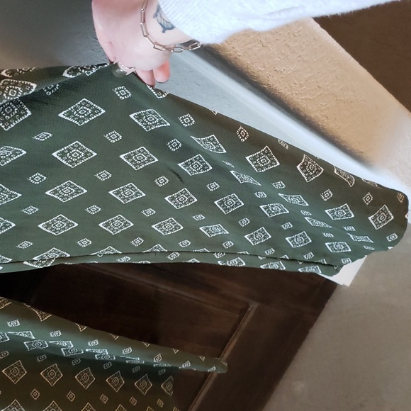 Flowy Boho Flare Leg Sleeveless Spaghetti Strap Full Length Romper Jumpsuit - Picture 3 of 10